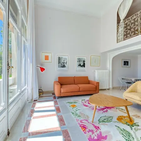 Lejlighed Stylish Apartement In Historical