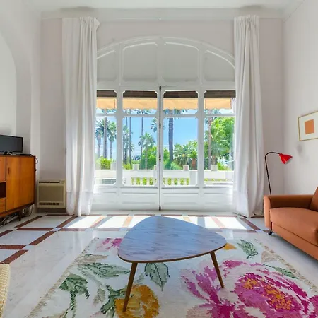 Lejlighed Stylish Apartement In Historical