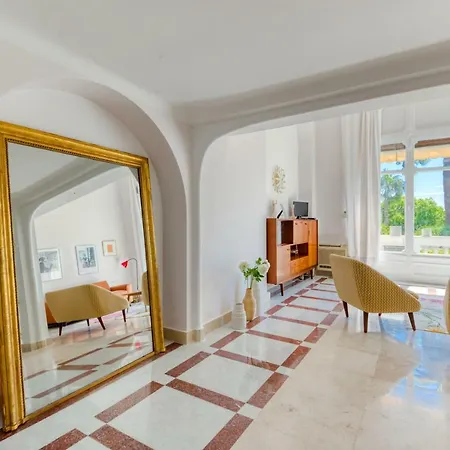 Stylish Apartement In Historical Nice
