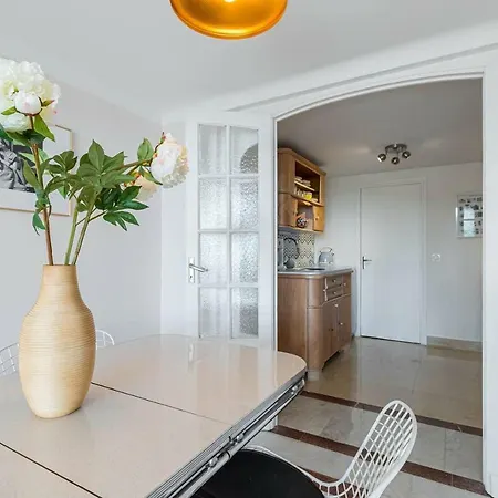 Stylish Apartement In Historical Nice